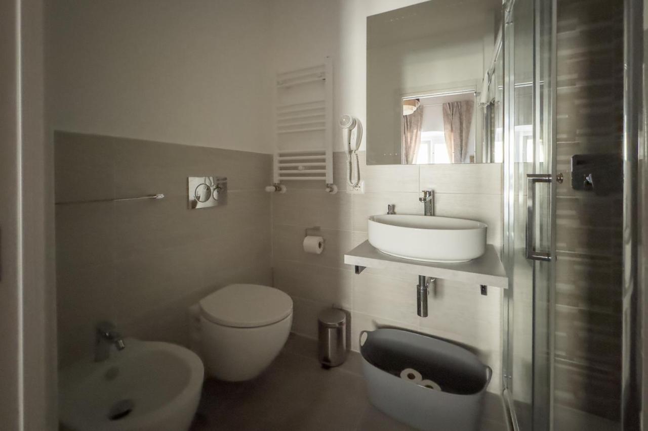 White Ostilia Guesthouse Rome Exterior photo